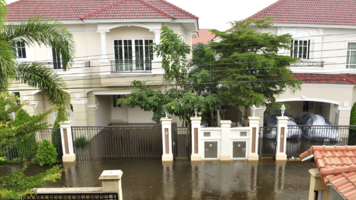 7 Tips Memilih Rumah Bebas Banjir untuk Hunian Nyaman dan Aman, Wajib Tahu Sebelum Membeli! - archland DEVELOPMENT
